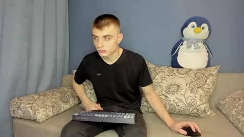 Snapshot of bristlebback chatting on May 18, 2026, 4:13 pm bristlebback online show from May 18, 2026, 4:13 pm