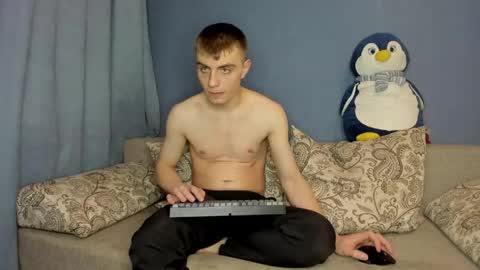 Snapshot of bristlebback chatting on May 27, 2026, 4:37 pm bristlebback online show from May 27, 2026, 4:37 pm