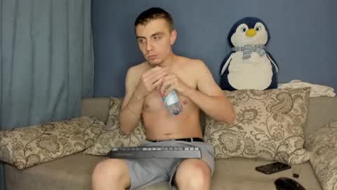 Snapshot of bristlebback chatting on June 13, 2026, 4:27 pm bristlebback online show from June 13, 2026, 4:27 pm