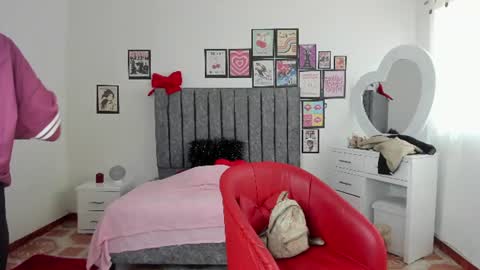 britannie_ online show from June 15, 2026, 1:24 pm