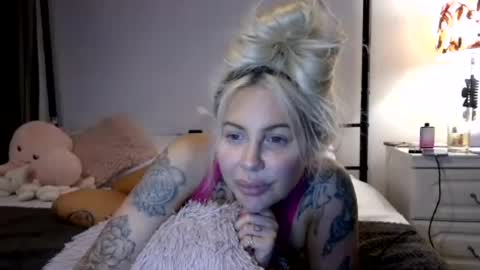 Snapshot of british_bratty_barbie chatting on August 9, 2026, 9:09 pm BritishBrattyBarbie online show from August 9, 2026, 9:09 pm