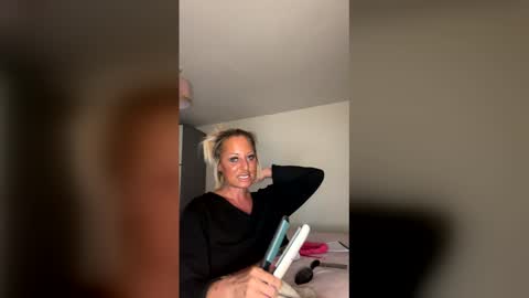 Snapshot of britishcumslut_10 chatting on April 21, 2026, 7:03 am britishcumslut_10 online show from April 21, 2026, 7:03 am