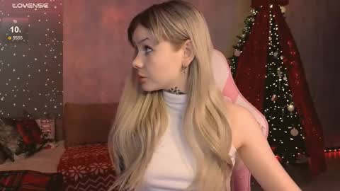 Britney online show from December 15, 2025, 7:07 pm