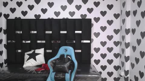 Britney  online show from March 4, 2025, 9:40 am