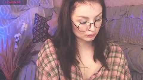 britneybarker online show from December 14, 2024, 1:28 am