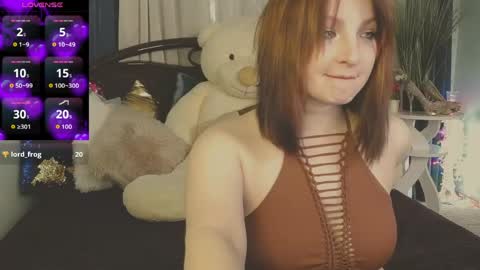 Snapshot of britneybarker chatting on May 18, 2026, 7:14 am britneybarker online show from May 18, 2026, 7:14 am