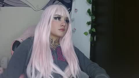 maru miaw   Please help me to reach 100 thumbs up online show from December 16, 2025, 11:15 am