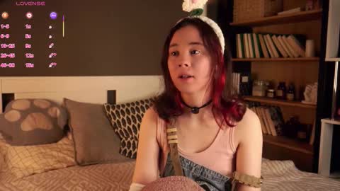 Lina online show from November 5, 2025, 11:10 am