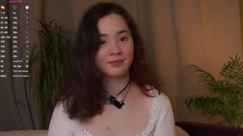 Lina online show from December 18, 2025, 11:38 am