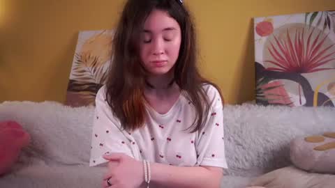 Lina online show from May 19, 2026, 2:01 pm