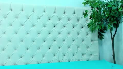 BRIYIT     online show from December 20, 2024, 7:28 pm