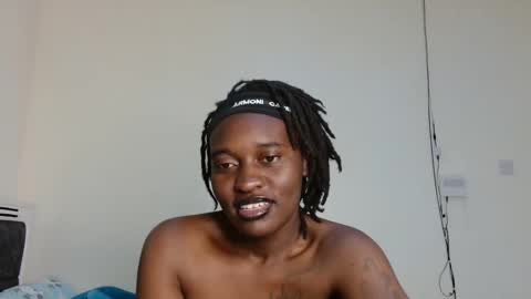 Snapshot of broken_haloo chatting on March 5, 2026, 10:44 am broken_haloo online show from March 5, 2026, 10:44 am