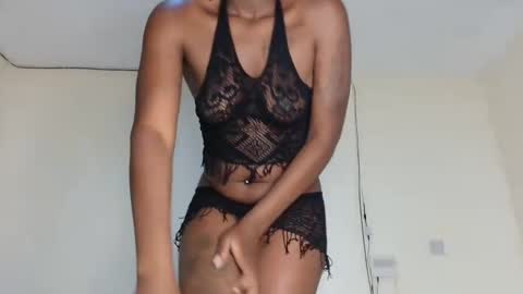 Snapshot of broken_haloo chatting on March 16, 2026, 5:44 am broken_haloo online show from March 16, 2026, 5:44 am