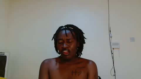 Snapshot of broken_haloo chatting on March 30, 2026, 5:52 am broken_haloo online show from March 30, 2026, 5:52 am