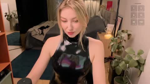 Snapshot of bronnica chatting on January 18, 2025, 3:16 pm Anna online show from January 18, 2025, 3:16 pm