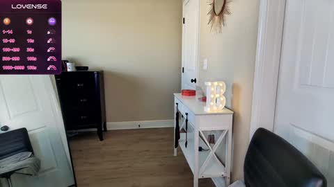 Snapshot of brookebee27 chatting on December 12, 2024, 9:04 pm brookebee online show from December 12, 2024, 9:04 pm