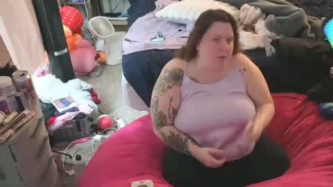 Snapshot of brookenicole3 chatting on February 16, 2026, 5:09 pm Madam Brooke online show from February 16, 2026, 5:09 pm