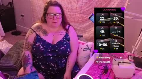 Madam Brooke online show from April 15, 2026, 1:23 am