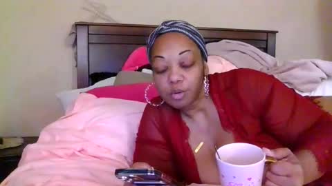 brownroundrenee online show from June 3, 2026, 6:35 pm