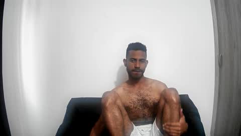 bruce_1111 online show from March 18, 2026, 6:33 pm