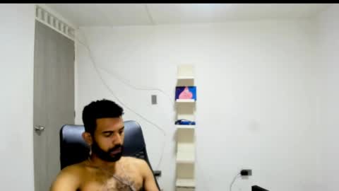 bruce_1111 online show from April 21, 2026, 2:51 am