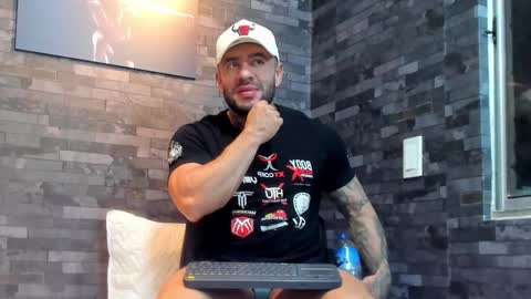 brucedallas online show from February 4, 2026, 1:55 am