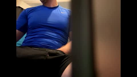 brucelogan80 online show from November 4, 2025, 2:32 am