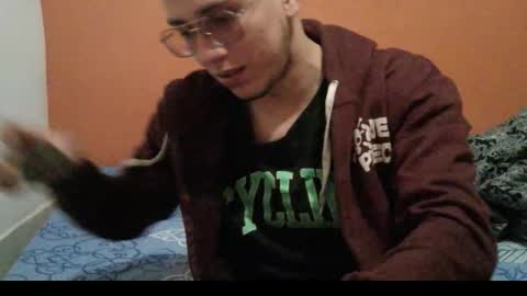 Snapshot of brucew37 chatting on January 19, 2026, 2:37 am brucew37 online show from January 19, 2026, 2:37 am