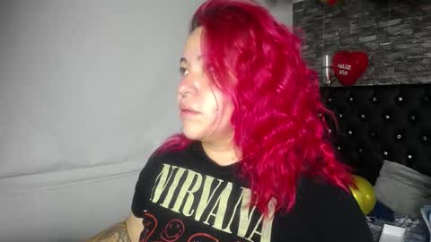 Snapshot of bruja_scarlata chatting on February 20, 2025, 10:59 am Bruja SCarlata online show from February 20, 2025, 10:59 am