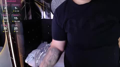Snapshot of bruja_scarlata chatting on October 21, 2025, 10:16 am Bruja SCarlata online show from October 21, 2025, 10:16 am