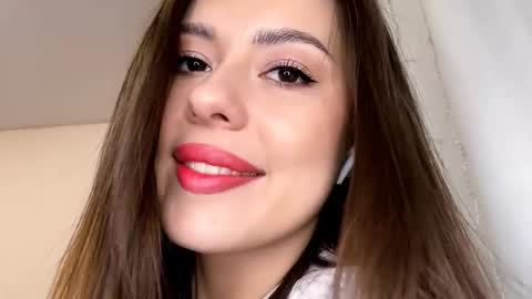 Lina online show from October 15, 2025, 7:36 pm