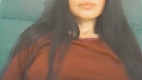 brunela online show from May 3, 2026, 9:10 pm