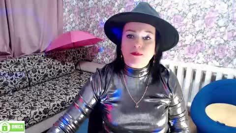 Julia online show from January 12, 2025, 8:57 pm