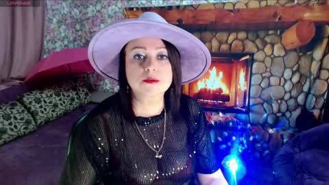 Julia online show from May 23, 2026, 9:41 pm