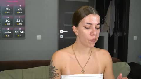 Alice online show from November 1, 2025, 9:28 pm