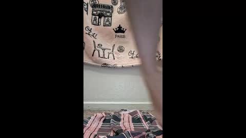 brunettedoll100 online show from April 10, 2026, 4:12 pm