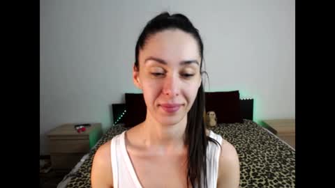 Snapshot of brunettgirl_ chatting on December 11, 2024, 6:25 am Ellis online show from December 11, 2024, 6:25 am