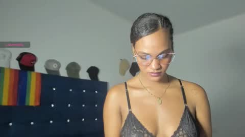 Snapshot of brunettjhelen chatting on November 8, 2025, 3:50 am brunettjhelen online show from November 8, 2025, 3:50 am