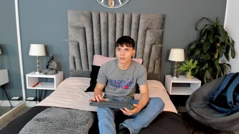 Bruno Bellini online show from November 19, 2025, 11:21 am