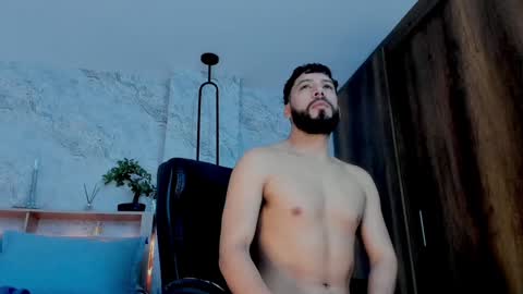 Snapshot of bruno_woods chatting on December 2, 2024, 5:15 pm Andres Suarez online show from December 2, 2024, 5:15 pm