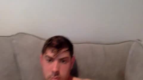 Snapshot of bshover96 chatting on December 14, 2025, 4:01 pm Bshover online show from December 14, 2025, 4:01 pm