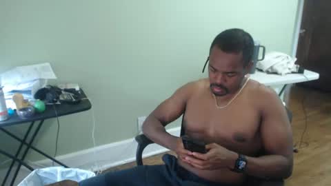 Snapshot of btd313 chatting on October 7, 2025, 6:27 pm btd313 online show from October 7, 2025, 6:27 pm