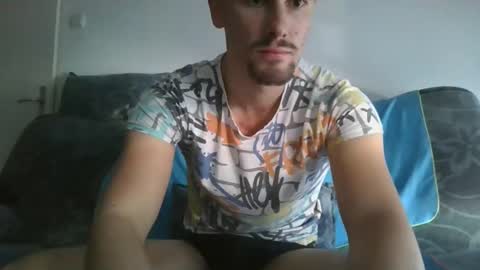 Snapshot of buandci chatting on November 5, 2025, 11:32 am Bu and Ci online show from November 5, 2025, 11:32 am