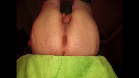 Snapshot of bubbl3sbutt chatting on October 19, 2025, 12:17 pm Bubbl3sbutt online show from October 19, 2025, 12:17 pm