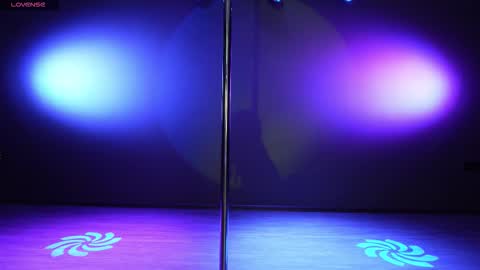 Bubble  gum  online show from November 18, 2025, 8:46 pm