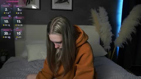 Sabrina  online show from October 2, 2025, 4:08 am