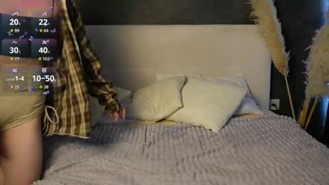 Sabrina  online show from October 7, 2025, 4:20 am