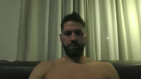 bubblebee1982 online show from November 7, 2025, 5:51 am