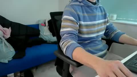 Snapshot of bubblebumdave chatting on January 11, 2025, 1:53 pm Bubblebum online show from January 11, 2025, 1:53 pm