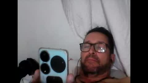 Snapshot of buchs32 chatting on November 3, 2025, 5:20 am buchs32 online show from November 3, 2025, 5:20 am